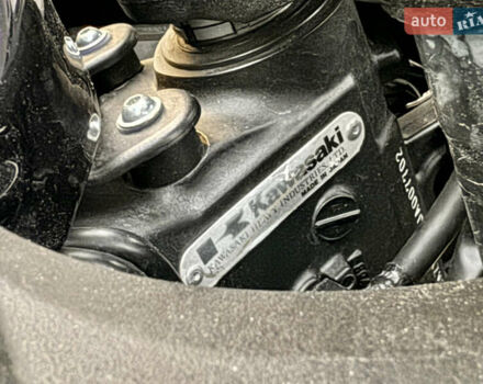 Черный Кавасаки Ниндзя, объемом двигателя 1.04 л и пробегом 22 тыс. км за 11000 $, фото 14 на Automoto.ua