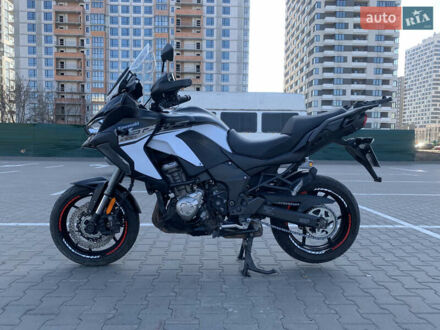 Кавасакі Версіс 2019 у Києві на Automoto.ua Чорний Кавасакі Версіс, об'ємом двигуна 1 л та пробігом 33 тис. км за 11900 $, фото 1 на Automoto.ua