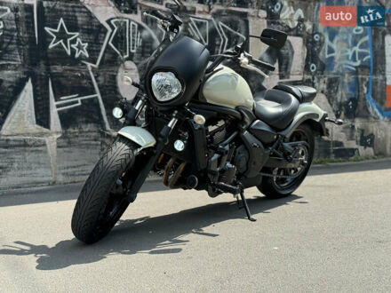 Кавасаки Вулкан 2015 в Днепре (Днепропетровске) на Automoto.ua Белый Кавасаки Вулкан, объемом двигателя 0.65 л и пробегом 13 тыс. км за 6800 $, фото 1 на Automoto.ua