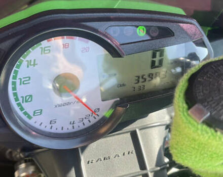 Чорний Кавасакі ЗКС, об'ємом двигуна 0.6 л та пробігом 35 тис. км за 8700 $, фото 10 на Automoto.ua
