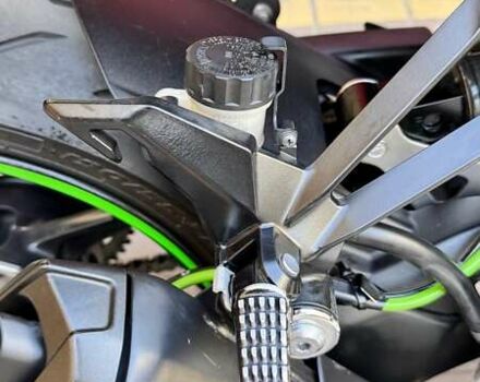 Зеленый Кавасаки ЗКС, объемом двигателя 1.04 л и пробегом 49 тыс. км за 9000 $, фото 20 на Automoto.ua