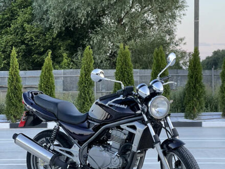 Кавасакі ER 500 2002 у Житомирі на Automoto.ua Фіолетовий Кавасакі ER 500, об'ємом двигуна 0.5 л та пробігом 13 тис. км за 2590 $, фото 1 на Automoto.ua