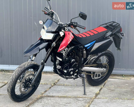 Черный Кавасаки D-Tracker 250, объемом двигателя 0.25 л и пробегом 17 тыс. км за 4000 $, фото 1 на Automoto.ua