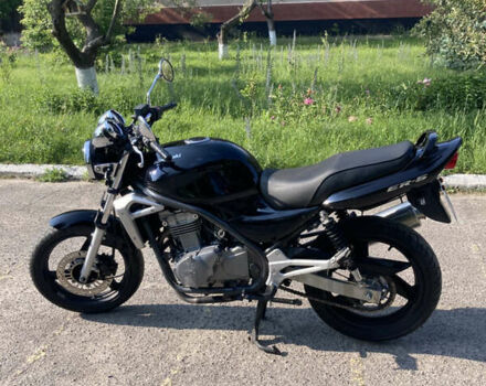 Чорний Кавасакі ER-5, об'ємом двигуна 0.5 л та пробігом 28 тис. км за 2799 $, фото 1 на Automoto.ua