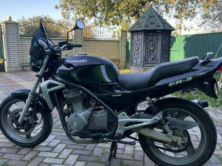 Черный Кавасаки ER-5, объемом двигателя 0.5 л и пробегом 35 тыс. км за 1500 $, фото 1 на Automoto.ua