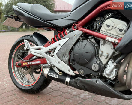 Чорний Кавасакі ER-6N, об'ємом двигуна 0.65 л та пробігом 40 тис. км за 3500 $, фото 4 на Automoto.ua