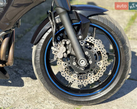 Кавасакі ER-6N, об'ємом двигуна 0.65 л та пробігом 28 тис. км за 5600 $, фото 8 на Automoto.ua