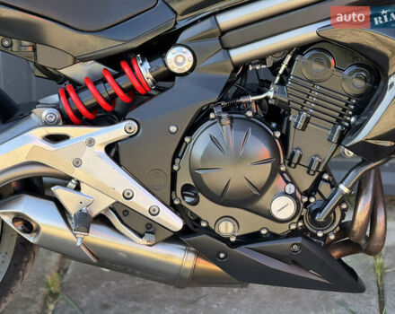 Кавасакі ER-6N, об'ємом двигуна 0.65 л та пробігом 28 тис. км за 5600 $, фото 6 на Automoto.ua
