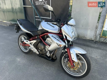 Кавасакі ER-6N 2006 у Києві на Automoto.ua Сірий Кавасакі ER-6N, об'ємом двигуна 0.65 л та пробігом 49 тис. км за 3950 $, фото 1 на Automoto.ua