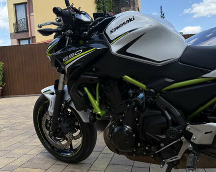 Білий Кавасакі ER 650, об'ємом двигуна 0.65 л та пробігом 12 тис. км за 7800 $, фото 6 на Automoto.ua