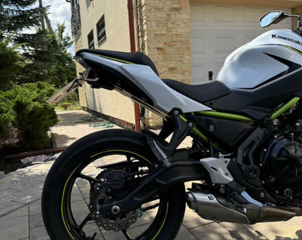 Білий Кавасакі ER 650, об'ємом двигуна 0.65 л та пробігом 12 тис. км за 7800 $, фото 8 на Automoto.ua