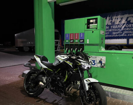 Білий Кавасакі ER 650, об'ємом двигуна 0.65 л та пробігом 12 тис. км за 7800 $, фото 2 на Automoto.ua
