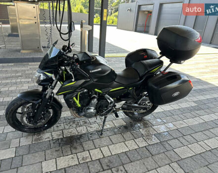Черный Кавасаки ER 650, объемом двигателя 0.65 л и пробегом 13 тыс. км за 7500 $, фото 2 на Automoto.ua