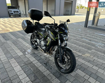 Черный Кавасаки ER 650, объемом двигателя 0.65 л и пробегом 13 тыс. км за 7500 $, фото 1 на Automoto.ua
