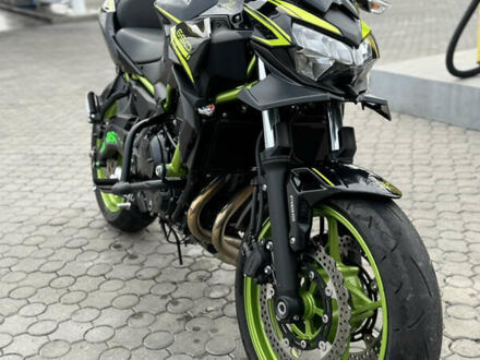 Кавасаки ER 650 2021 в Черновцах на Automoto.ua Зеленый Кавасаки ER 650, объемом двигателя 0.65 л и пробегом 7 тыс. км за 7749 $, фото 1 на Automoto.ua