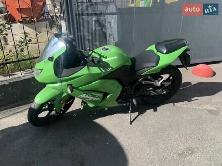 Кавасакі EX 250 2009 у Києві на Automoto.ua Зелений Кавасакі EX 250, об'ємом двигуна 0.2 л та пробігом 20 тис. км за 2600 $, фото 1 на Automoto.ua