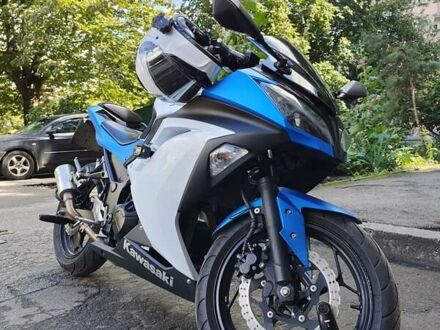 Белый Кавасаки EX 300, объемом двигателя 0.3 л и пробегом 41 тыс. км за 4600 $, фото 1 на Automoto.ua