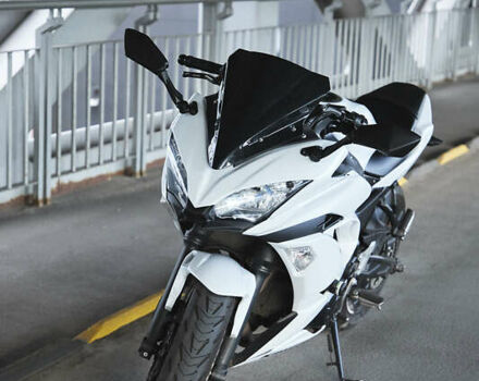 Белый Кавасаки EX 650, объемом двигателя 0.65 л и пробегом 16 тыс. км за 7000 $, фото 5 на Automoto.ua