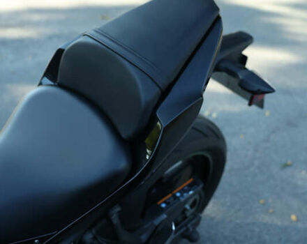 Черный Кавасаки EX 650, объемом двигателя 0.65 л и пробегом 15 тыс. км за 7500 $, фото 4 на Automoto.ua