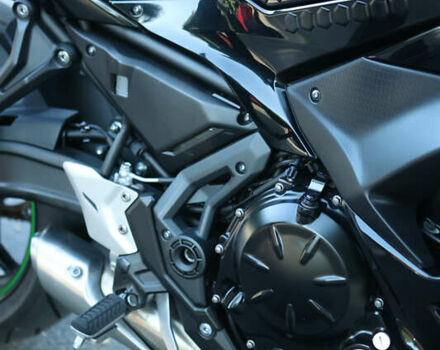 Черный Кавасаки EX 650, объемом двигателя 0.65 л и пробегом 15 тыс. км за 7500 $, фото 3 на Automoto.ua