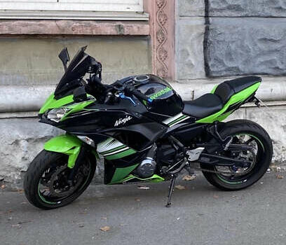 Черный Кавасаки EX 650, объемом двигателя 0.65 л и пробегом 13 тыс. км за 6900 $, фото 6 на Automoto.ua