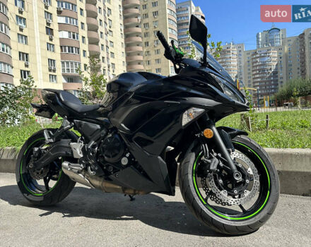 Черный Кавасаки EX 650, объемом двигателя 0.65 л и пробегом 15 тыс. км за 6400 $, фото 6 на Automoto.ua