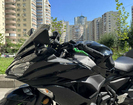 Черный Кавасаки EX 650, объемом двигателя 0.65 л и пробегом 15 тыс. км за 6400 $, фото 1 на Automoto.ua
