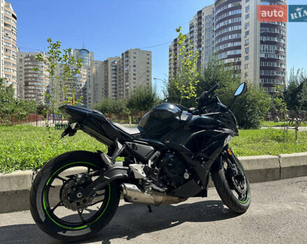 Черный Кавасаки EX 650, объемом двигателя 0.65 л и пробегом 15 тыс. км за 6400 $, фото 7 на Automoto.ua