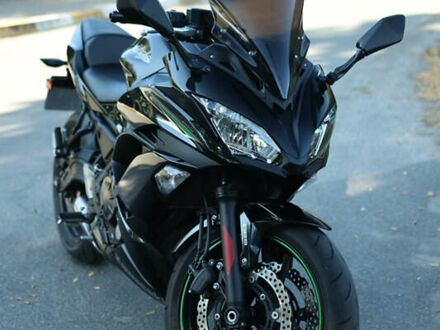 Черный Кавасаки EX 650, объемом двигателя 0.65 л и пробегом 15 тыс. км за 7500 $, фото 1 на Automoto.ua