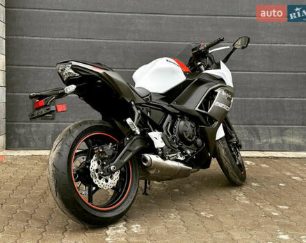 Кавасаки EX 650, объемом двигателя 0.65 л и пробегом 1 тыс. км за 8500 $, фото 3 на Automoto.ua