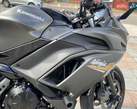 Серый Кавасаки EX 650, объемом двигателя 0.65 л и пробегом 14 тыс. км за 7300 $, фото 9 на Automoto.ua