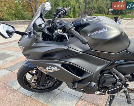 Серый Кавасаки EX 650, объемом двигателя 0.65 л и пробегом 14 тыс. км за 7300 $, фото 4 на Automoto.ua