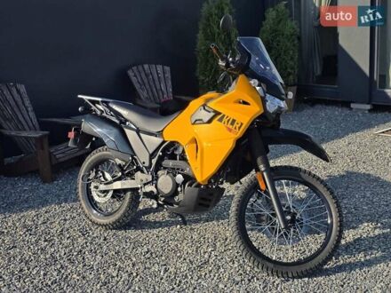 Кавасакі KLR 650 2023 у Тернополі на Automoto.ua Жовтий Кавасакі KLR 650, об'ємом двигуна 0.65 л та пробігом 7 тис. км за 7899 $, фото 1 на Automoto.ua