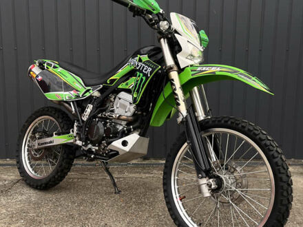 Кавасаки KLX 250 2006 в Марганце на Automoto.ua Зеленый Кавасаки KLX 250, объемом двигателя 0.25 л и пробегом 28 тыс. км за 4200 $, фото 1 на Automoto.ua