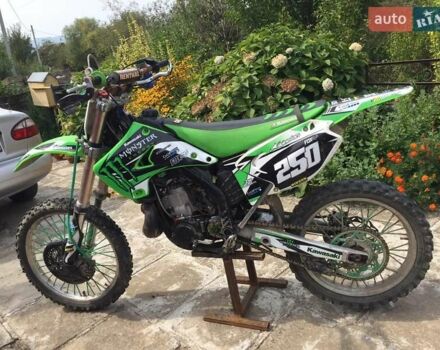 Зеленый Кавасаки KX 250F, объемом двигателя 0.25 л и пробегом 30 тыс. км за 2550 $, фото 2 на Automoto.ua