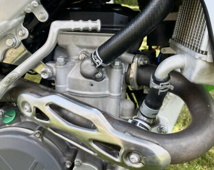 Зеленый Кавасаки KX 450F, объемом двигателя 0.45 л и пробегом 1 тыс. км за 4699 $, фото 4 на Automoto.ua