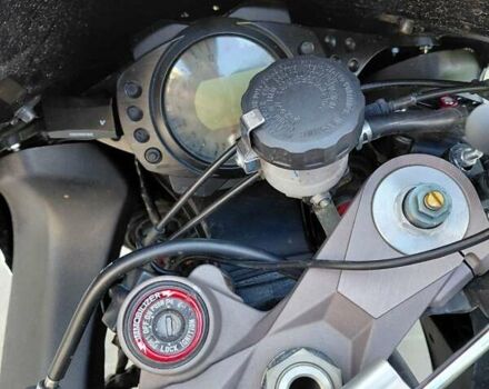 Черный Кавасаки Ninja 1000 ZX-10R, объемом двигателя 0 л и пробегом 50 тыс. км за 6100 $, фото 4 на Automoto.ua