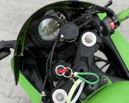Зеленый Кавасаки Ninja 1000 ZX-10R, объемом двигателя 1 л и пробегом 10 тыс. км за 5500 $, фото 6 на Automoto.ua
