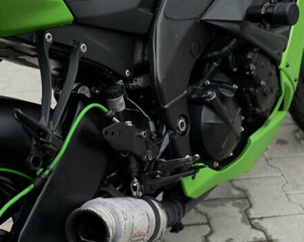 Зеленый Кавасаки Ninja 1000 ZX-10R, объемом двигателя 1 л и пробегом 10 тыс. км за 5500 $, фото 16 на Automoto.ua