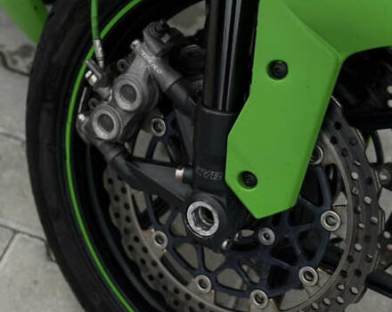 Зеленый Кавасаки Ninja 1000 ZX-10R, объемом двигателя 1 л и пробегом 10 тыс. км за 5500 $, фото 3 на Automoto.ua