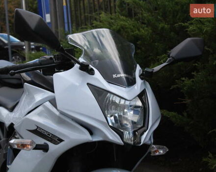 Белый Кавасаки Ninja 250, объемом двигателя 0.25 л и пробегом 4 тыс. км за 3700 $, фото 2 на Automoto.ua