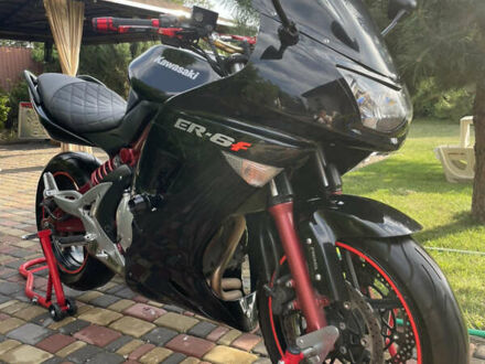 Кавасаки Ninja 250R 2006 в Днепре (Днепропетровске) на Automoto.ua Серый Кавасаки Ninja 250R, объемом двигателя 0.64 л и пробегом 24 тыс. км за 3300 $, фото 1 на Automoto.ua