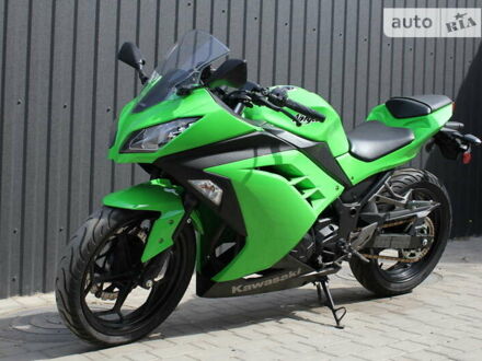 Кавасакі Ninja 300, об'ємом двигуна 0.3 л та пробігом 11 тис. км за 3800 $, фото 1 на Automoto.ua