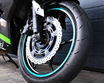 Черный Кавасаки Ninja 400, объемом двигателя 0.4 л и пробегом 38 тыс. км за 5500 $, фото 7 на Automoto.ua