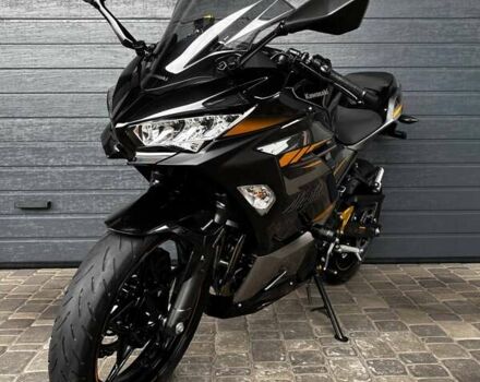 Черный Кавасаки Ninja 400, объемом двигателя 0.4 л и пробегом 15 тыс. км за 5900 $, фото 2 на Automoto.ua