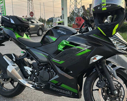 Черный Кавасаки Ninja 400, объемом двигателя 0.4 л и пробегом 12 тыс. км за 6500 $, фото 4 на Automoto.ua