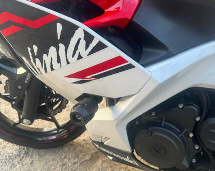 Черный Кавасаки Ninja 400, объемом двигателя 0.4 л и пробегом 8 тыс. км за 6200 $, фото 8 на Automoto.ua