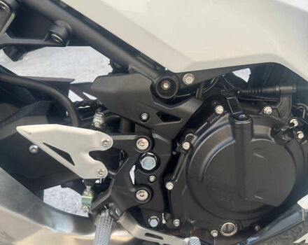 Черный Кавасаки Ninja 400, объемом двигателя 0.4 л и пробегом 8 тыс. км за 6200 $, фото 7 на Automoto.ua