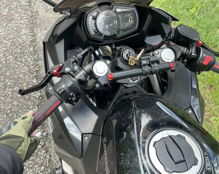 Черный Кавасаки Ninja 400, объемом двигателя 0.4 л и пробегом 20 тыс. км за 5000 $, фото 4 на Automoto.ua