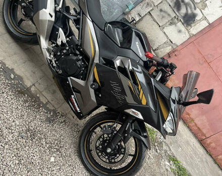 Черный Кавасаки Ninja 400, объемом двигателя 0.4 л и пробегом 20 тыс. км за 5000 $, фото 2 на Automoto.ua